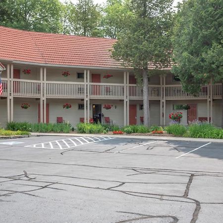 Ridges Inn & Suites 贝利斯港 外观 照片
